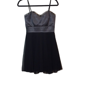 TRIXXI JUNIORS SZ 3  Dress, party dress Pit to Pit 14" FLOWY ON BOTTOM